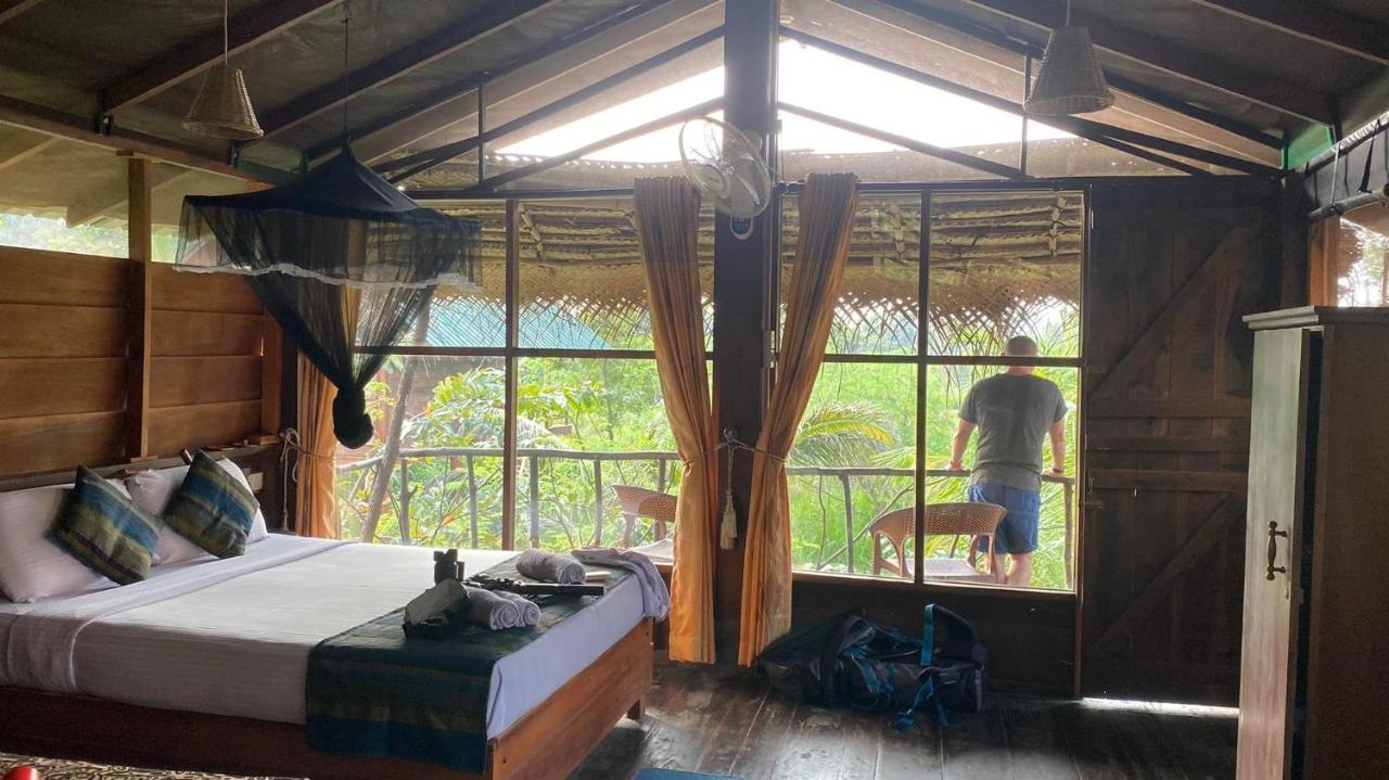 Chena Huts Eco Resort 시기리야 외부 사진