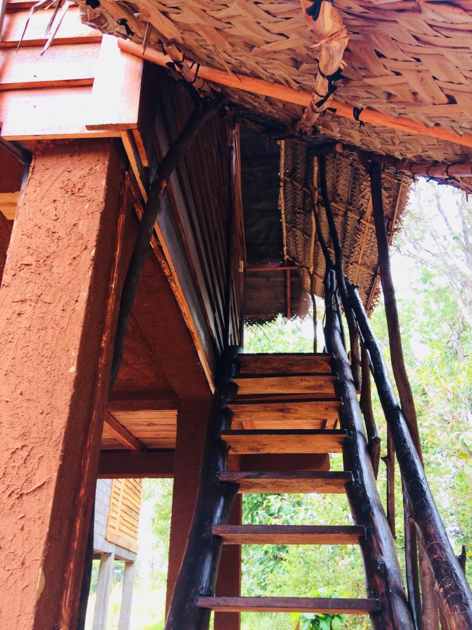 Chena Huts Eco Resort 시기리야 외부 사진