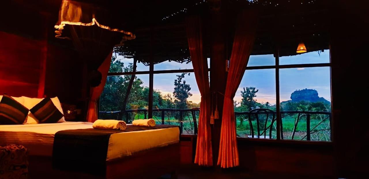 Chena Huts Eco Resort 시기리야 외부 사진